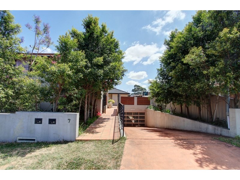 2/7 Farnham Avenue, Roselands NSW 2196