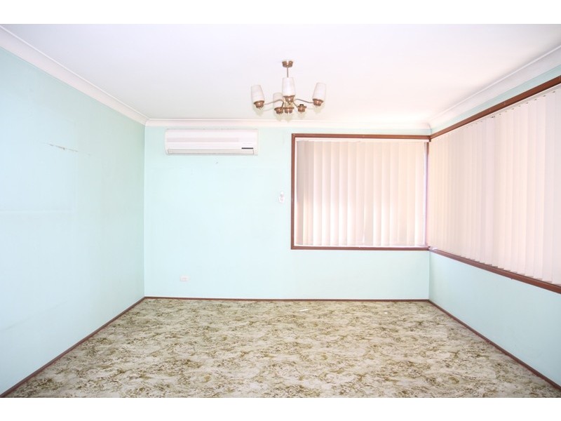 18 Moorebank Avenue, Moorebank NSW 2170