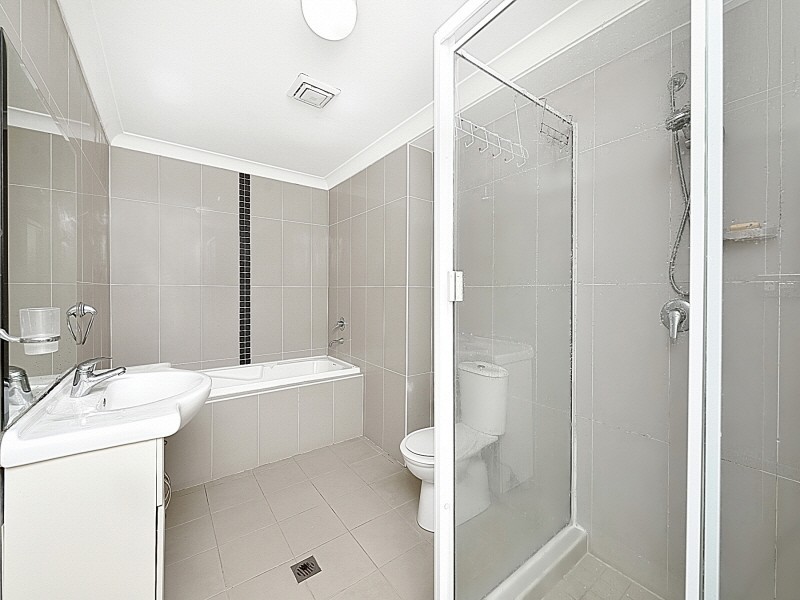 11/9-11 Bathurst, Liverpool NSW 2170