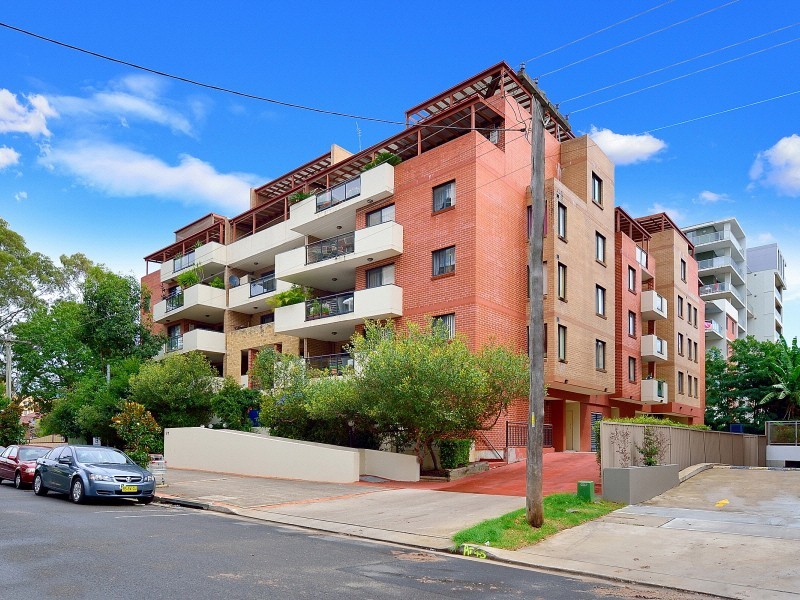 11/9-11 Bathurst, Liverpool NSW 2170