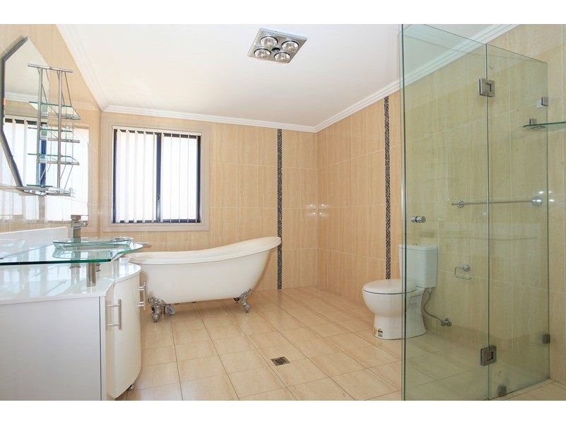 19 Central Avenue, Oran Park NSW 2570