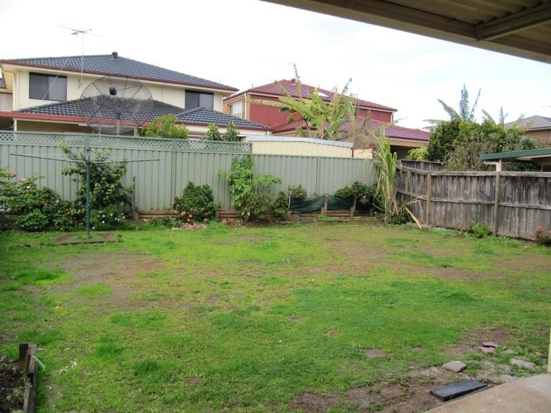 22 Chestnut Crescent, Prestons NSW 2170