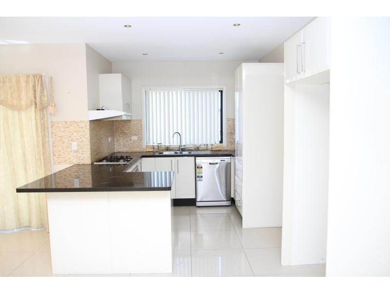 2A Canberra Avenue, Casula NSW 2170