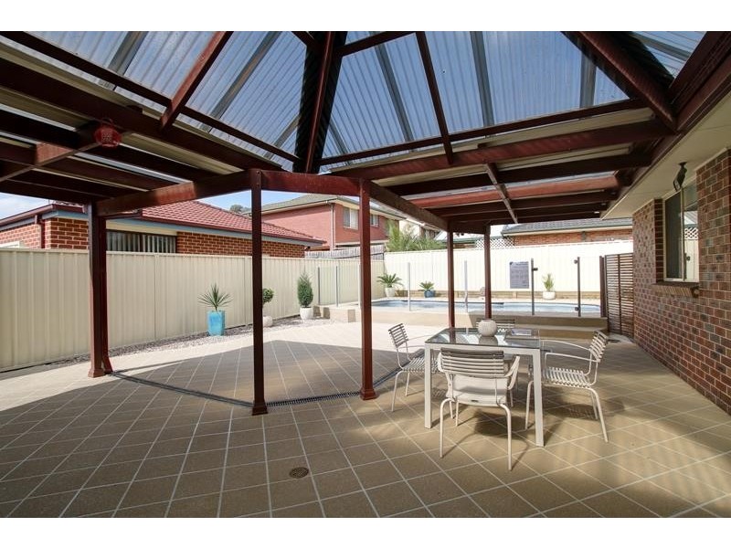 4 Golspie Close, Prestons NSW 2170