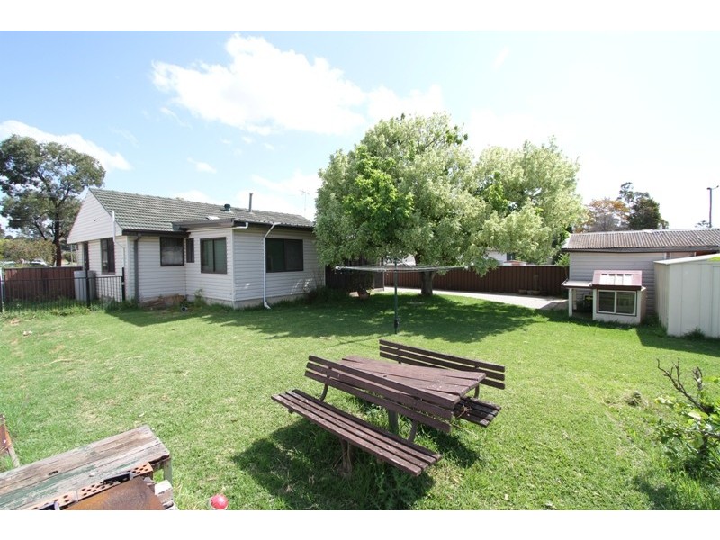 35 Guthega Crescent, Heckenberg NSW 2168