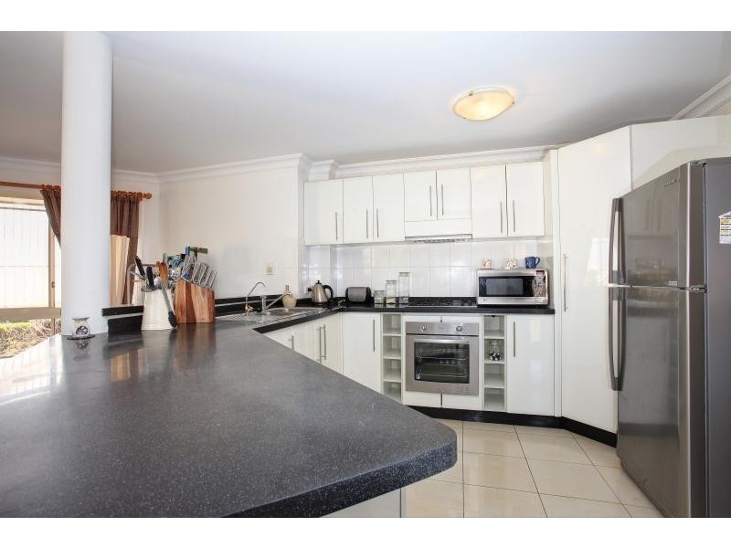 1/92 Kendall Drive, Casula NSW 2170