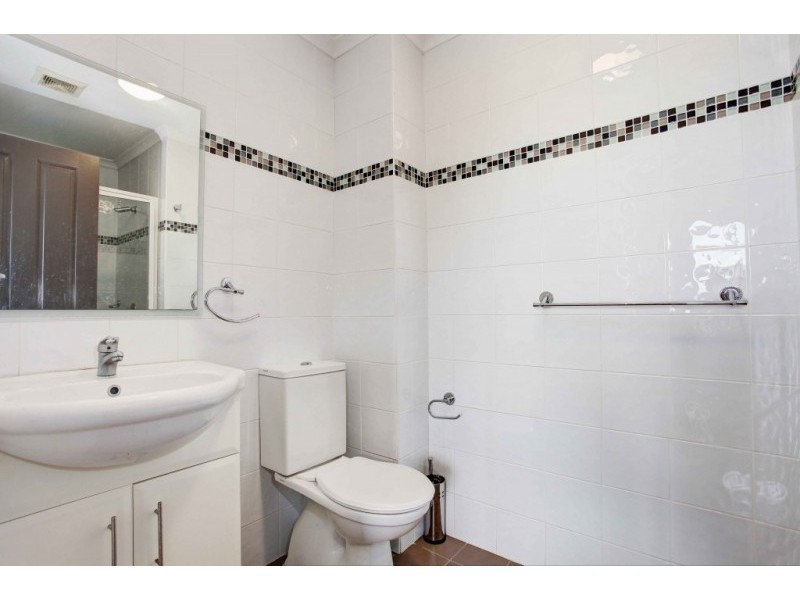 13/2 Castlereagh Street, Liverpool NSW 2170