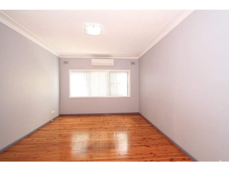 8 Vincent Avenue, Liverpool NSW 2170