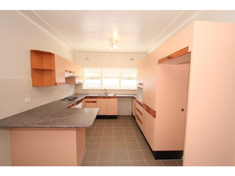 11 Blackwood Avenue, Casula NSW 2170