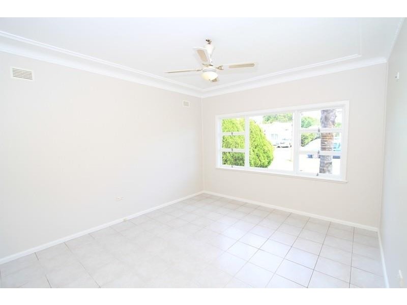 11 Blackwood Avenue, Casula NSW 2170