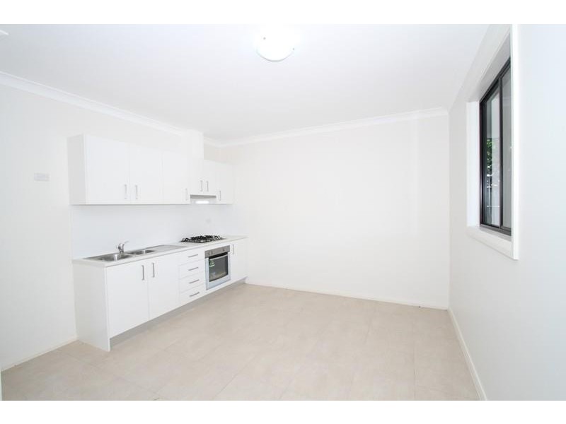 33a Nicholls Street, Warwick Farm NSW 2170