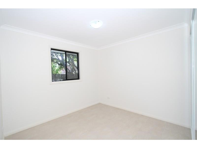 33a Nicholls Street, Warwick Farm NSW 2170