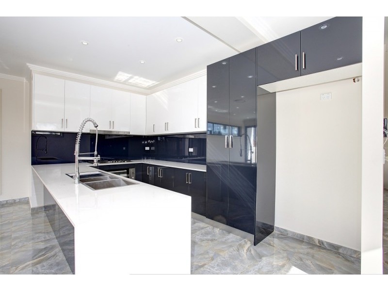 17 Bare Avenue, Lurnea NSW 2170