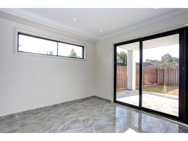 17 Bare Avenue, Lurnea NSW 2170