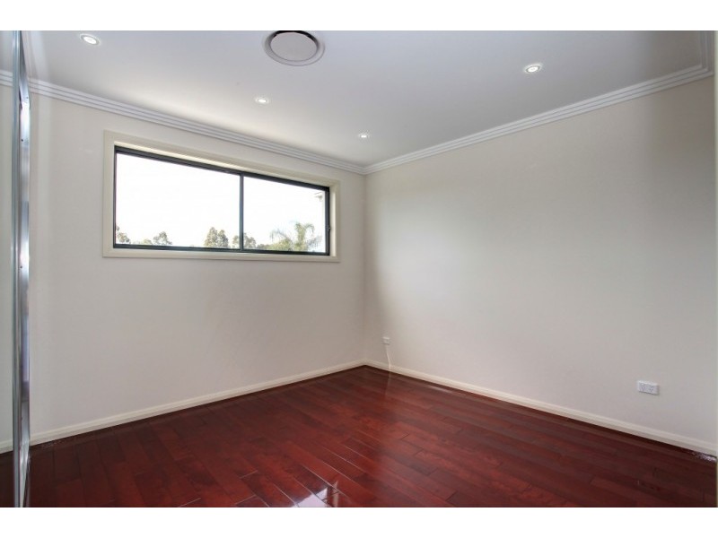 17 Bare Avenue, Lurnea NSW 2170