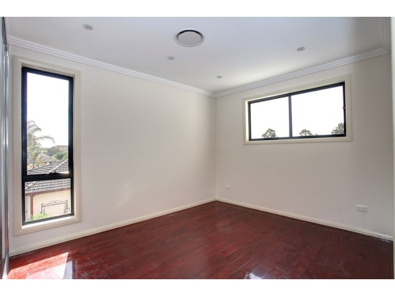 17 Bare Avenue, Lurnea NSW 2170