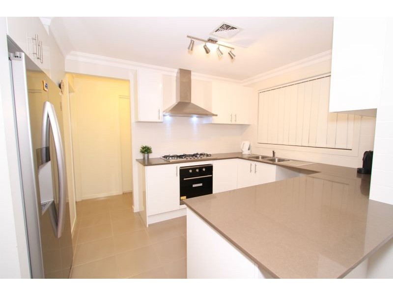 215 Ash Rd, Prestons NSW 2170
