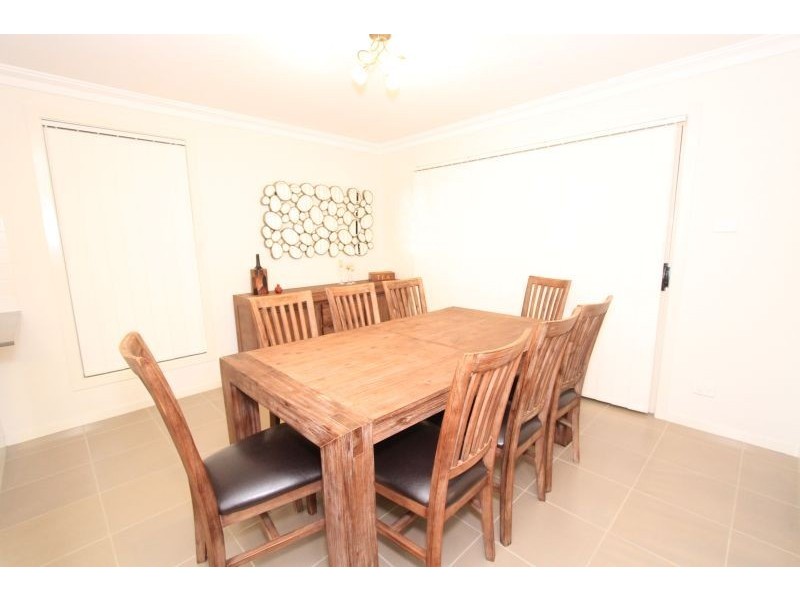 215 Ash Rd, Prestons NSW 2170