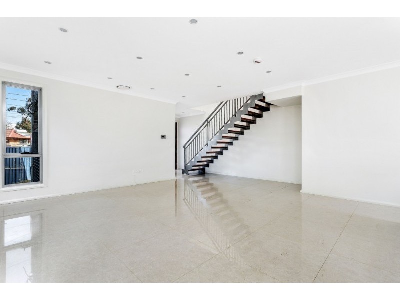 6 Isa Place, Cartwright NSW 2168