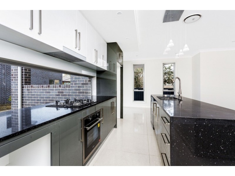 6 Isa Place, Cartwright NSW 2168