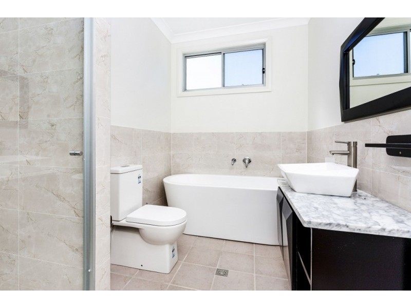 6 Isa Place, Cartwright NSW 2168