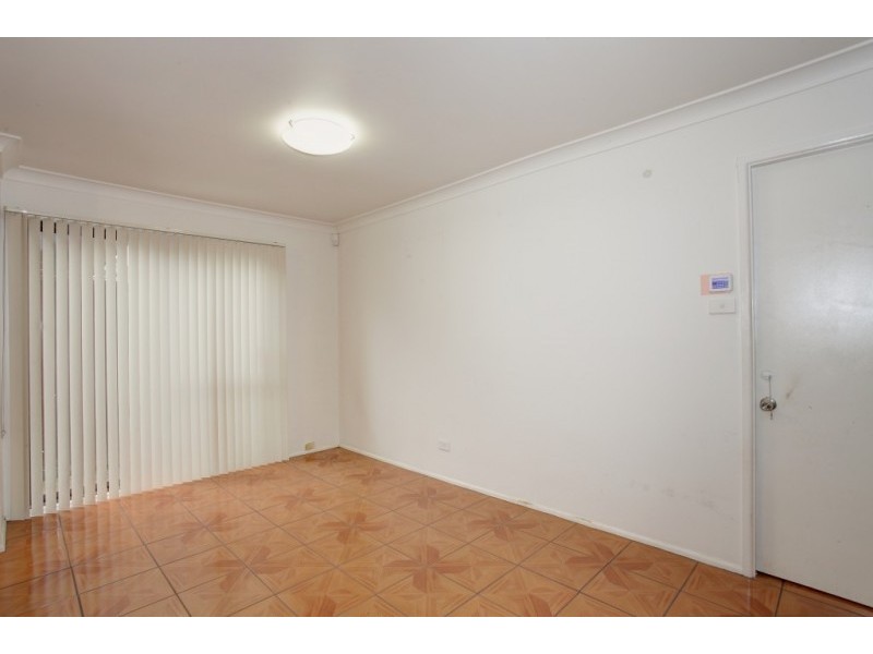 4 Eucumbene Place, St Clair NSW 2759