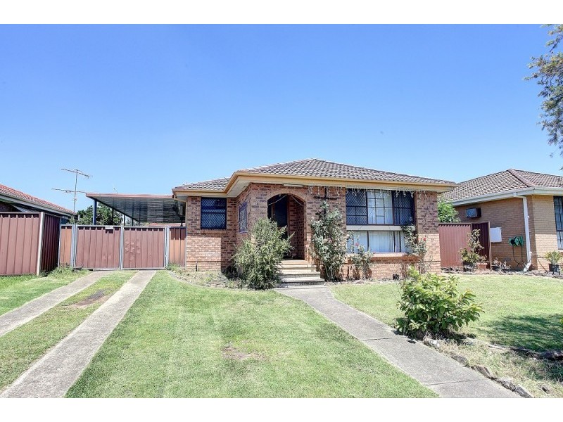 46 Caulfield Crescent, St Johns Park NSW 2176
