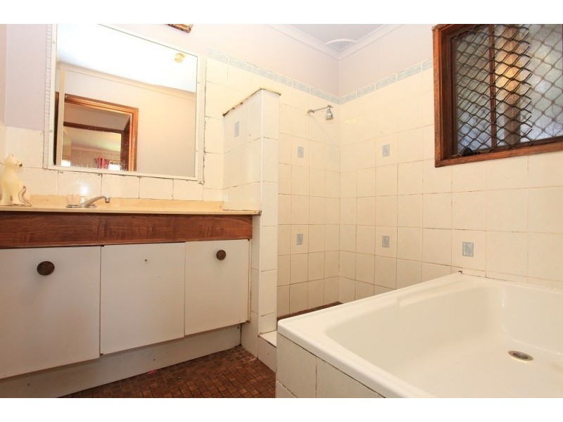 46 Caulfield Crescent, St Johns Park NSW 2176