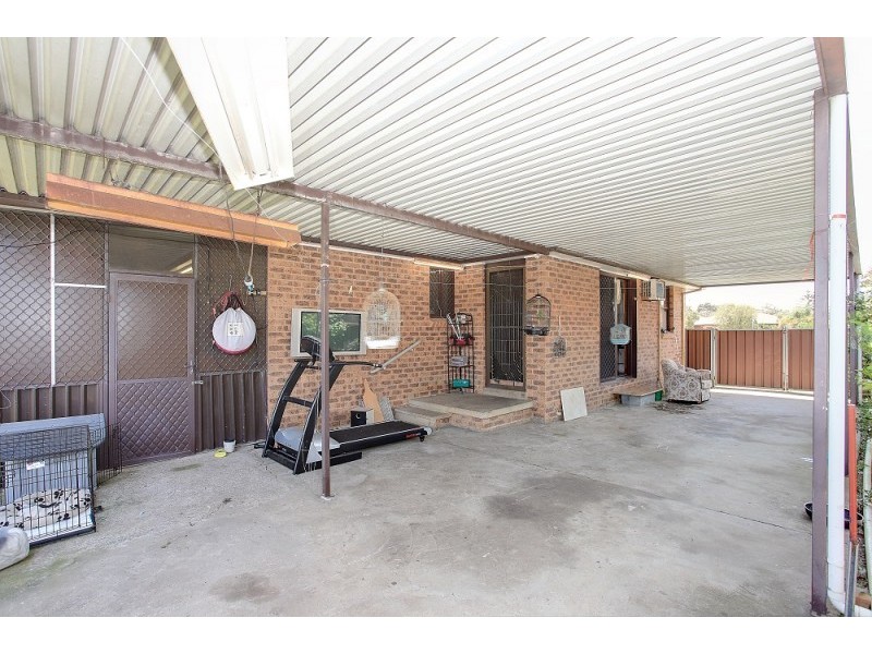 46 Caulfield Crescent, St Johns Park NSW 2176