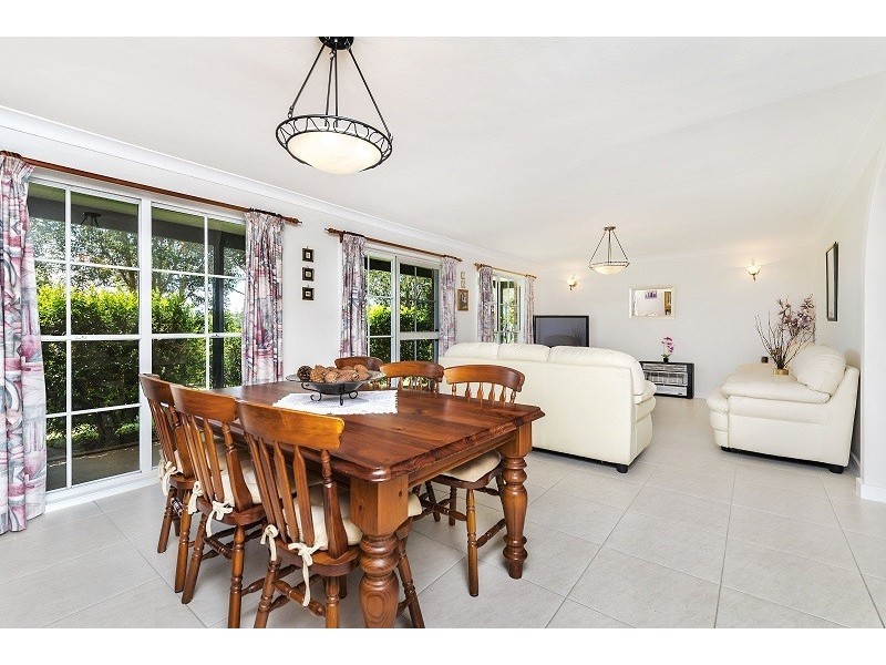 2 Smalls Road, Grasmere NSW 2570