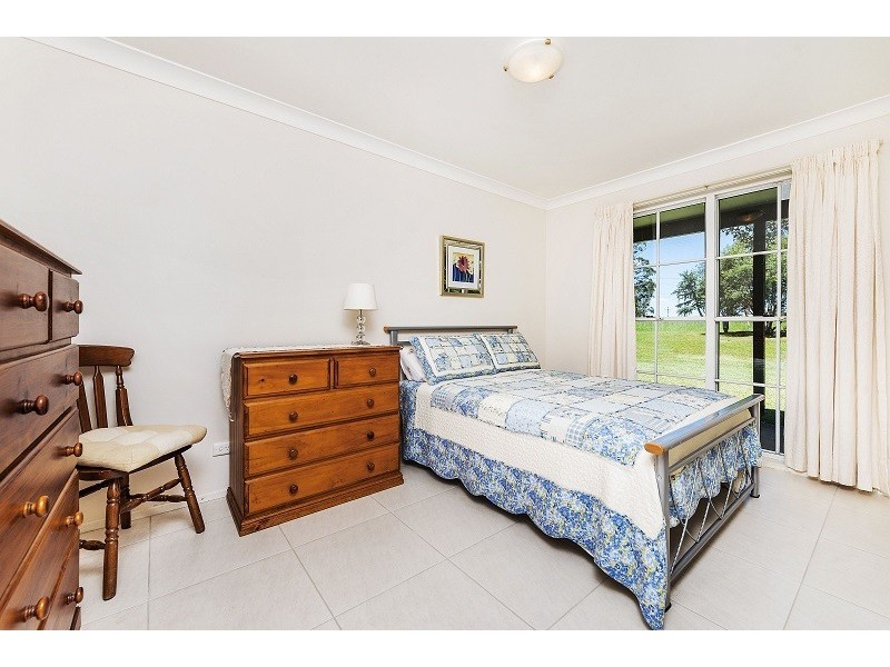 2 Smalls Road, Grasmere NSW 2570