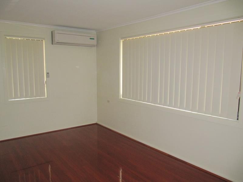 33 Nicholls Street, Warwick Farm NSW 2170