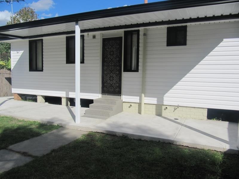 33 Nicholls Street, Warwick Farm NSW 2170