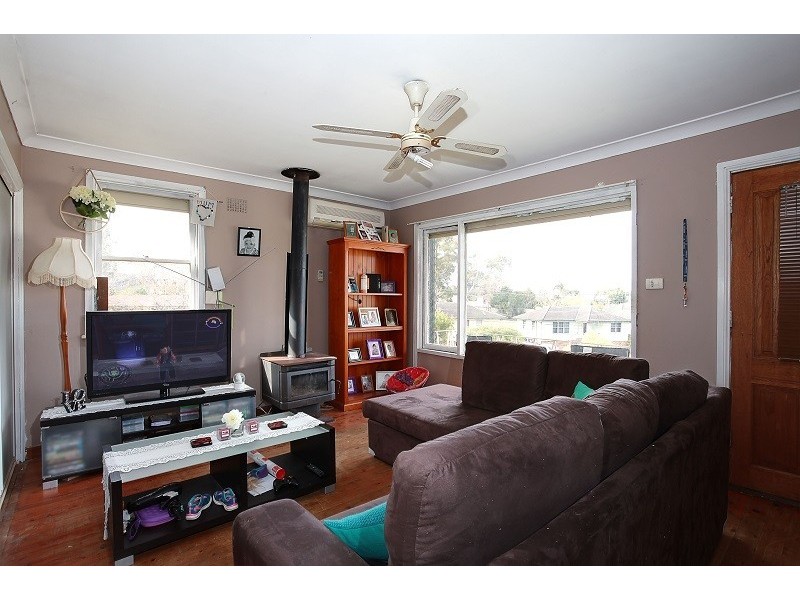 15 Aberdeen Road, Busby NSW 2168