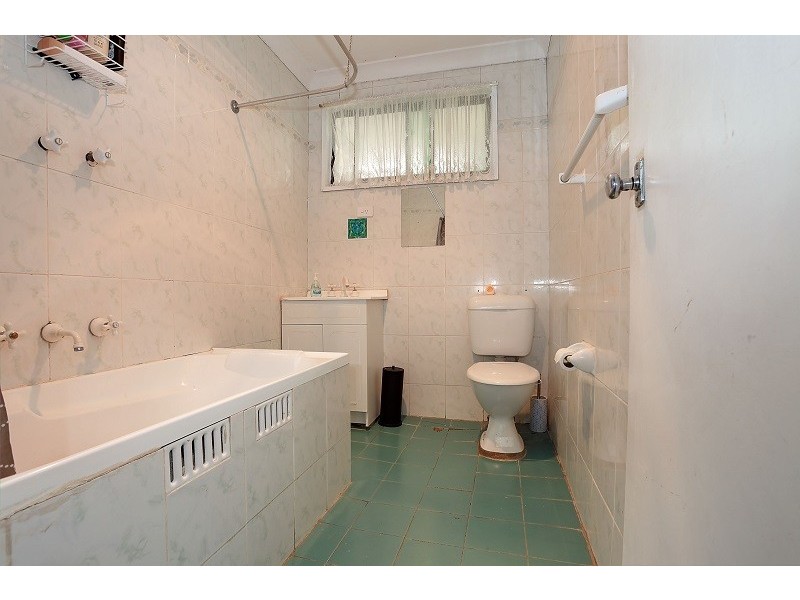 15 Aberdeen Road, Busby NSW 2168