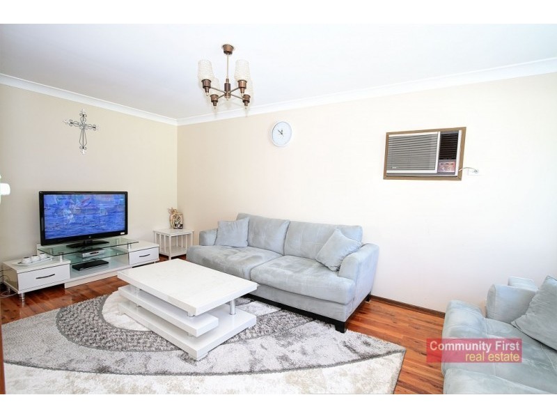 15 Galloway Street, Bossley Park NSW 2176