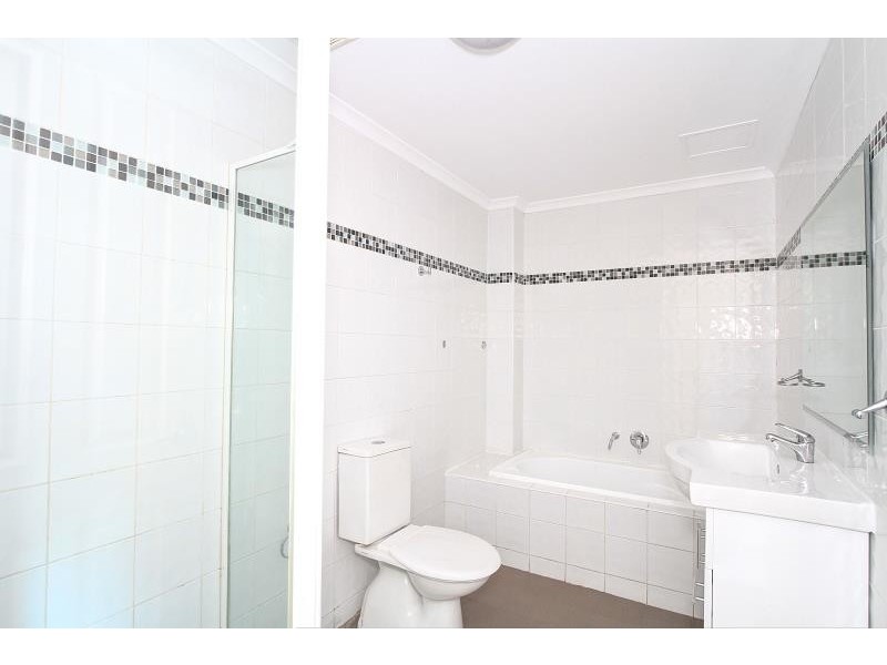 6/2 Castlereagh Street, Liverpool NSW 2170