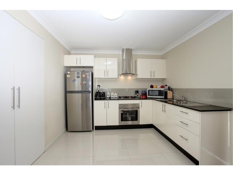 8A Bird Avenue, Lurnea NSW 2170