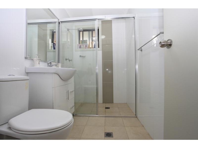 8A Bird Avenue, Lurnea NSW 2170