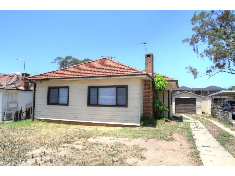 18 Tobruk Avenue, Liverpool NSW 2170