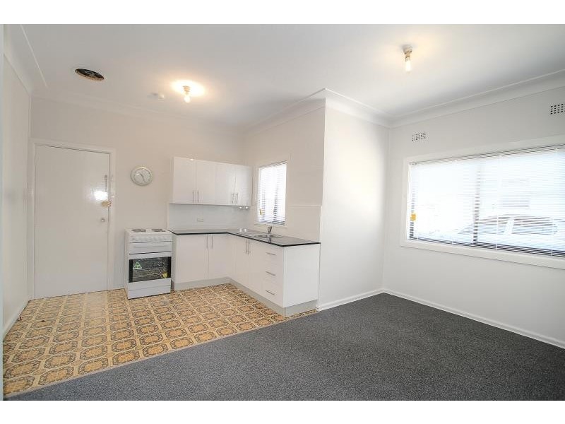 18 Tobruk Avenue, Liverpool NSW 2170