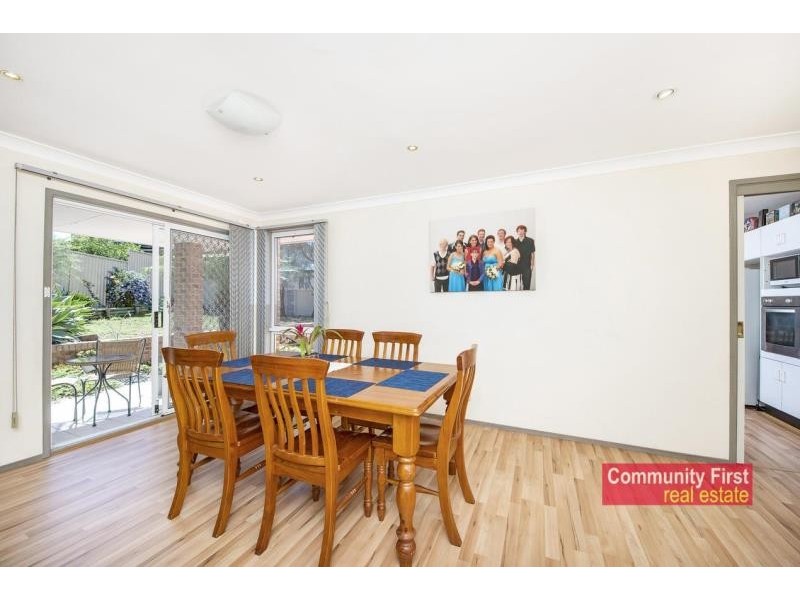 9 Cave Close, Green Valley NSW 2168