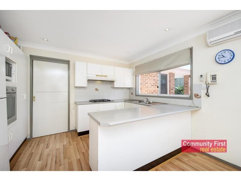 9 Cave Close, Green Valley NSW 2168