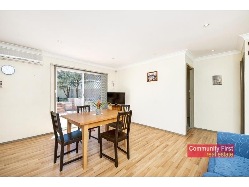 9 Cave Close, Green Valley NSW 2168