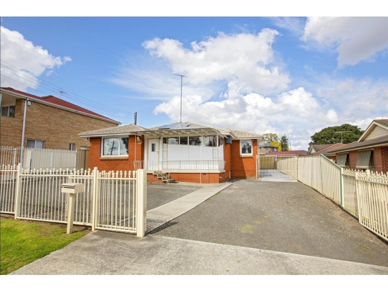 154 Hoxton Park Road, Lurnea NSW 2170