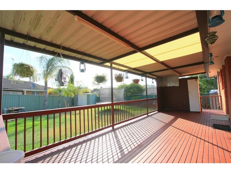 8 Rigo Place, Glenfield NSW 2167