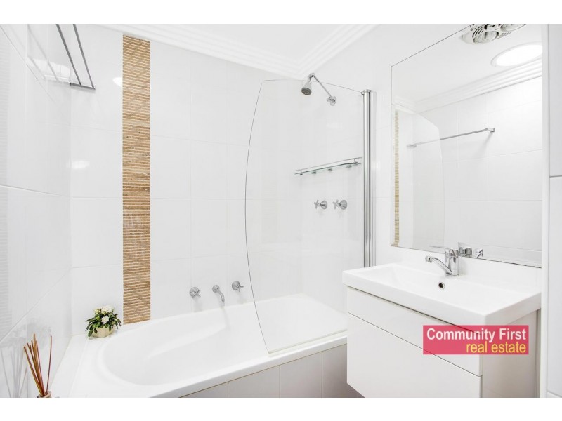 12 Tamworth Crescent, Hoxton Park NSW 2171