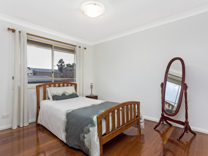 1/92 Kendall Drive, Casula NSW 2170