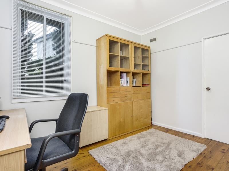 16 Dargie Street, Mount Pritchard NSW 2170