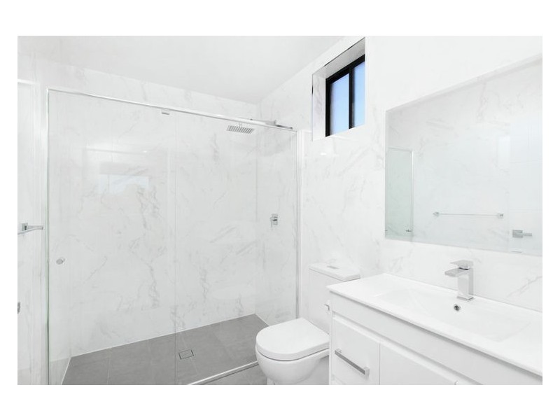 2/4 Mayberry Crescent, Liverpool NSW 2170